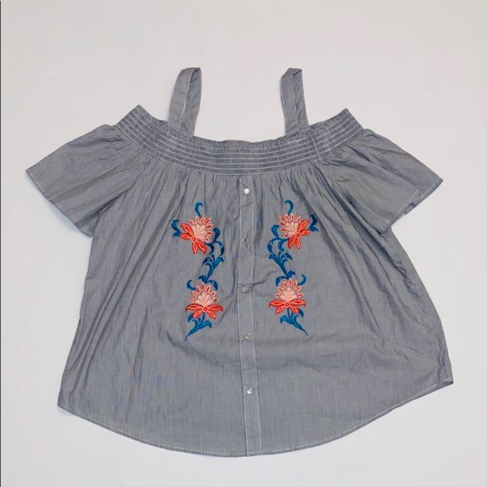 Plus size Gray/white Off the Shoulder Top